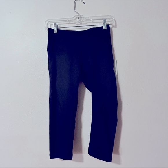 Layer 8 Black Capri Workout Pants Sz XS AWESOME 😎 - Picture 1 of 8